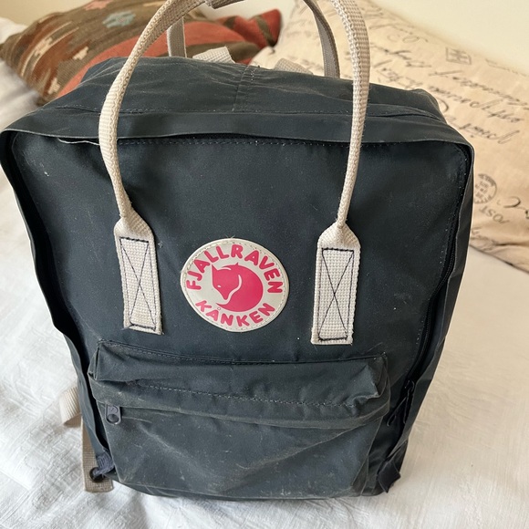 Fjallraven Backpack - Picture 4 of 7